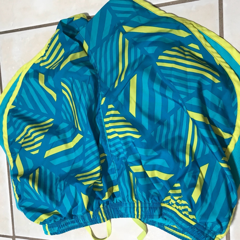 Short Dri-fit - Picture 2 of 3